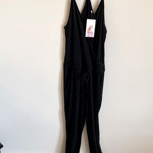 Pretty Garden Deep V-neck Sleeveless Jumpsuit/Romper Women’s (S) Black